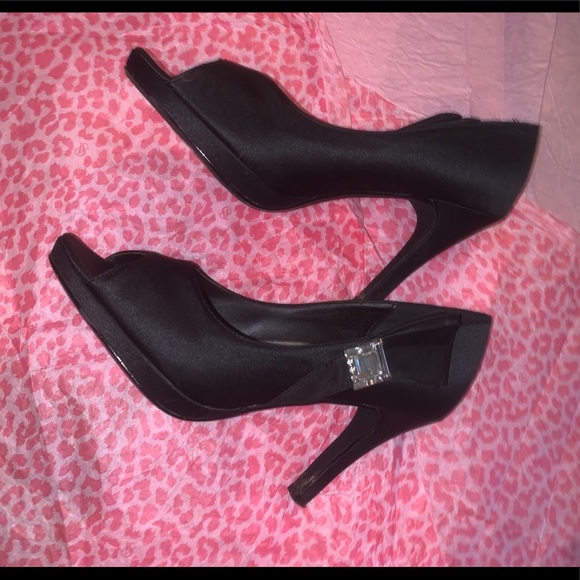Black open toe Heels - Picture 3 of 6